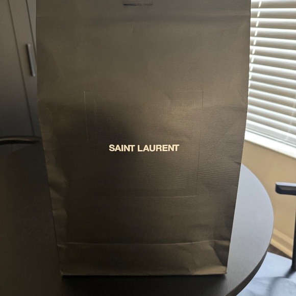 Yves Saint Laurent Envelope Medium Bag - Picture 6 of 6